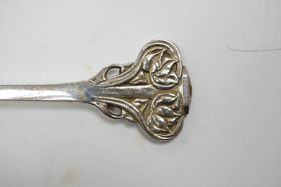 A modern Arts & Crafts silver spoon by Leslie Gordan Durbin, London, 1982, 15.5cm. Condition - fair to good